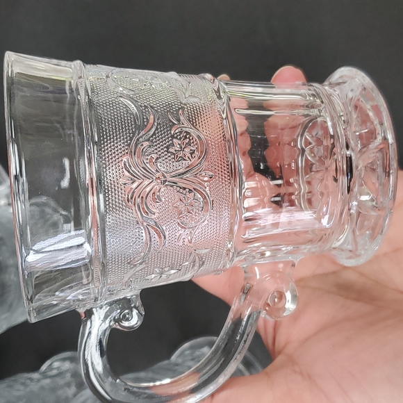 - Vintage set of 4 clear cut glass mugs - Picture 8 of 8